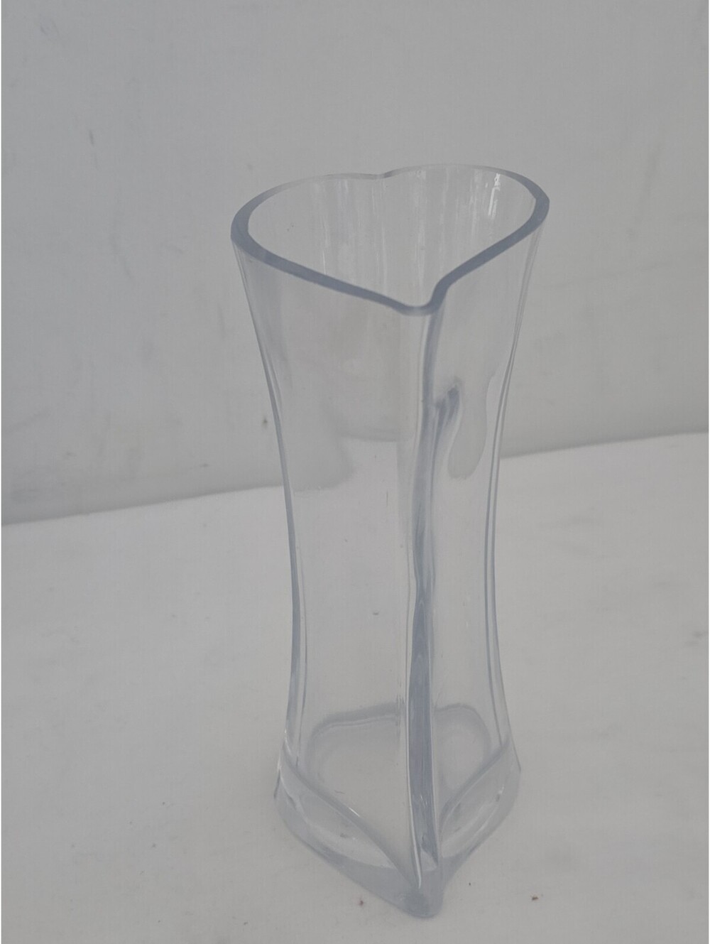 Clear Glass Heart-Shaped Decorative Vase 7.8 in Love & Hearts Glossy Finish